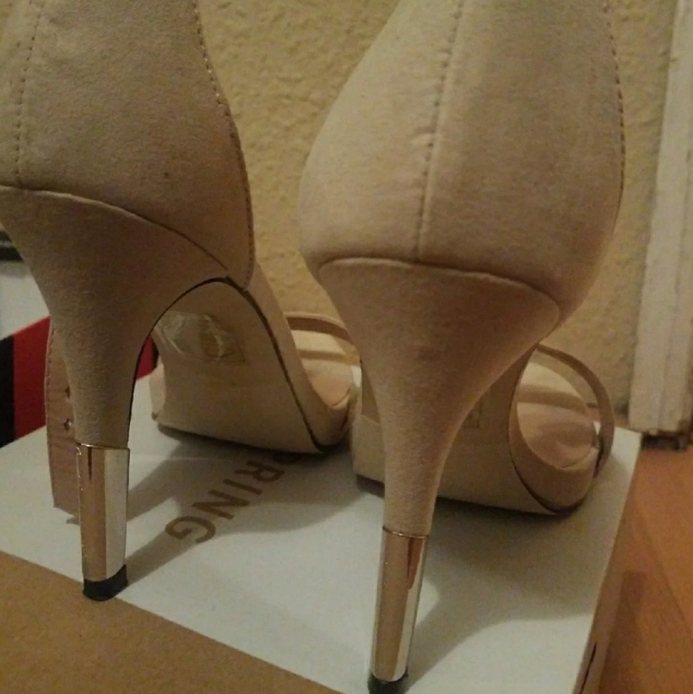 Call it Spring heels. - Picture 4 of 4